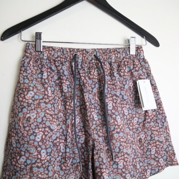 NWT Velvet by Graham & Spencer Ricardo Printed Swim Short Size Small - Picture 3 of 9